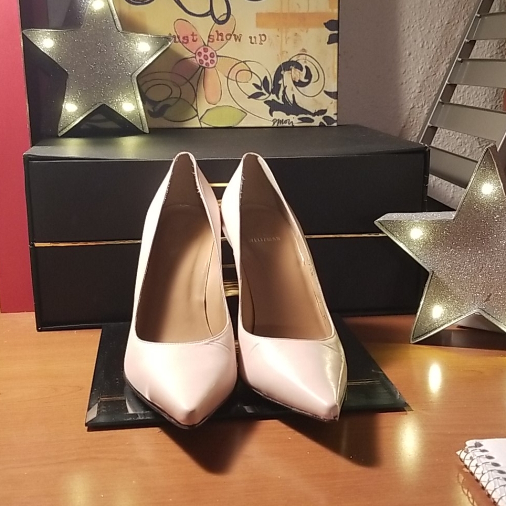 Stuart Weitzman - Picture 2 of 5